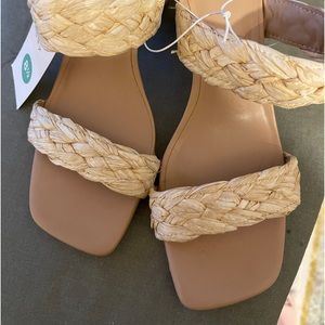 A New Day  ( target ) straw NWT